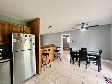 2833 Desoto Way, Columbus, IN 47203 - photo 3