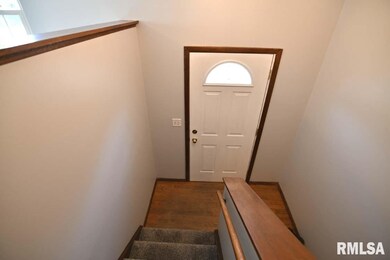 2424 W 58th St, Davenport, IA 52806 - photo 2