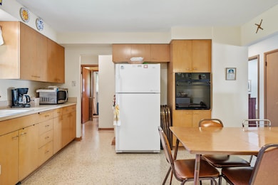 612 S 27th St, Sheboygan, WI 53081 - photo 2