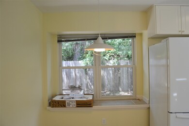 6207 Holly View Cir, Houston, TX 77091 - photo 6