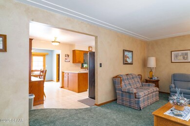 1607 S 18th St, Grand Forks, ND 58201 - photo 4