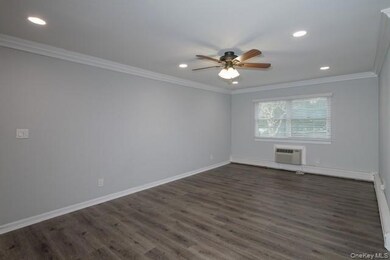37 Elliott Place unit 37-1B, Smithtown, NY 11787 - photo 3