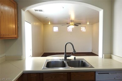 6305 Smooth Plain Ave, Las Vegas, NV 89139 - photo 4