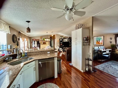 3919 Southwind Dr unit 423, Melbourne, FL 32904 - photo 6