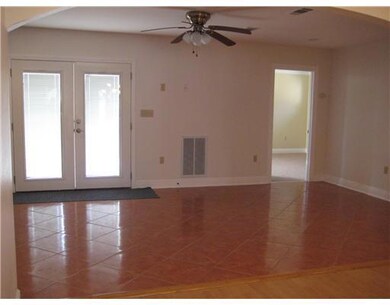 5026 Congress Dr, New Orleans, LA 70126 - photo 3