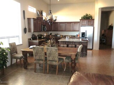 Kitchen w/Granite Counters