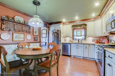 25 Fieldstone Rd Staten Island-large-019