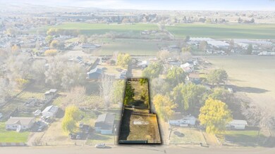 1101 Rouse Rd, Sunnyside, WA 98944 - photo 2