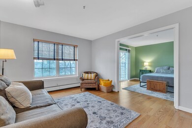 311 Hildred Dr, Burlington, VT 05401 - photo 2