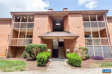 125 Turtle Creek Rd unit 5, Charlottesville, VA 22901 - photo 2