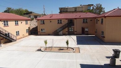 2413 Tremont Ave unit B, El Paso, TX 79930 - photo 4