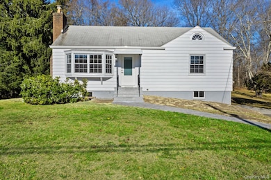 12 Brundage St, Armonk, NY 10504 - photo 2