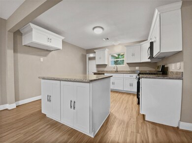 3213 9th St, Bay City, TX 77414 - photo 6