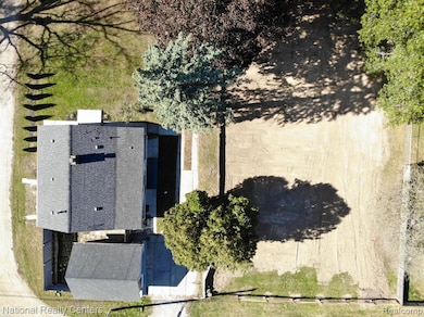 4915 Clarkston Rd, Clarkston, MI 48348 - photo 2