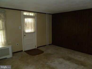 735 Flint Hill Rd, King of Prussia, PA 19406 - photo 2