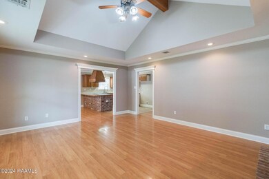 4-web-or-mls-605 Kaiser Dr-4
