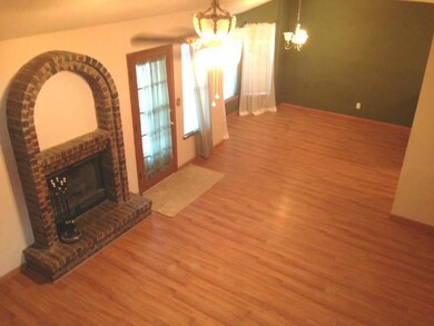 442 Amalia Dr, Horizon City, TX 79928 - photo 6