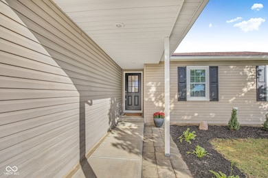 12905 Bridgett Dr N, Camby, IN 46113 - photo 5