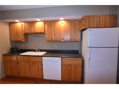 3179 Sycamore Dr, Columbus, IN 47203 - photo 5