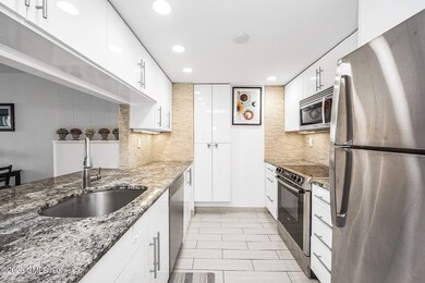 The Biltmore unit 904, Stamford, CT 06901 - photo 5