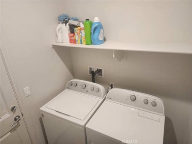 1781 Iris Cir, San Jacinto, CA 92583 - photo 4