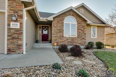 4316 SW Misty Harbor Dr, Topeka, KS 66610 - photo 2