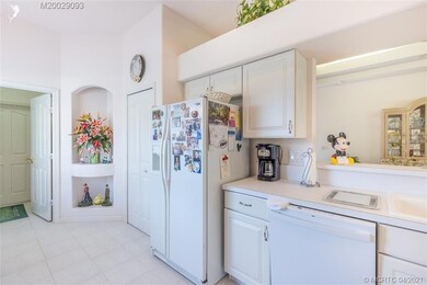 KITCHEN WITH ART NICHE AND PANTRY