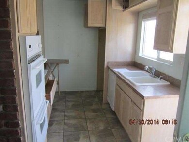 1627 E 122nd St, Los Angeles, CA 90059 - photo 5