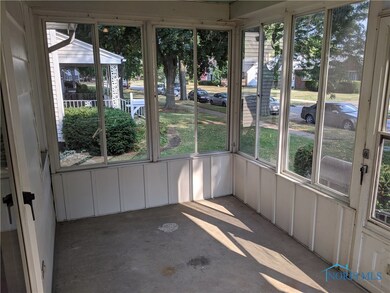 2831 123rd St, Toledo, OH 43611 - photo 3