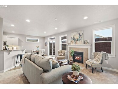 5222 Squirrel St, Springfield, OR 97478 - photo 7