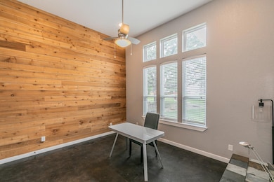 165 Oakwood Creek Ln, Weatherford, TX 76088 - photo 4