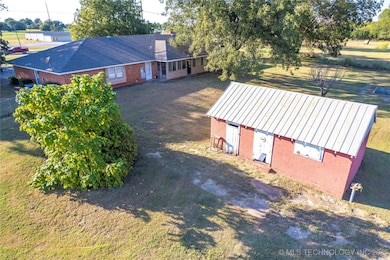 2011 W 1st St, Sulphur, OK 73086 - photo 6