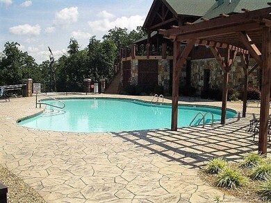 Wonderful Pool overlooking beautiful High Rock Lak