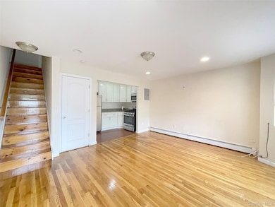 10-03 36th Ave unit 2F, Long Island City, NY 11106 - photo 3