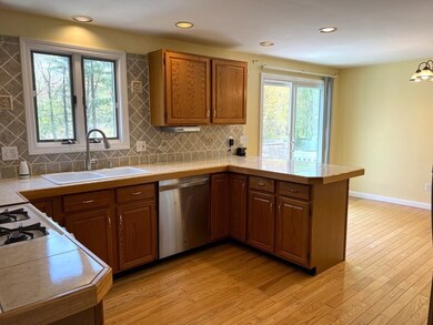 149 Gerrish Ave, Dracut, MA 01826 - photo 3