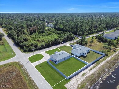 946 Hansen St E, Lehigh Acres, FL 33974 - photo 4