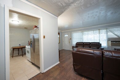 6523 Beekman Rd, Houston, TX 77021 - photo 7