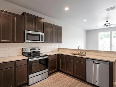 523 North St, Gladewater, TX 75647 - photo 2