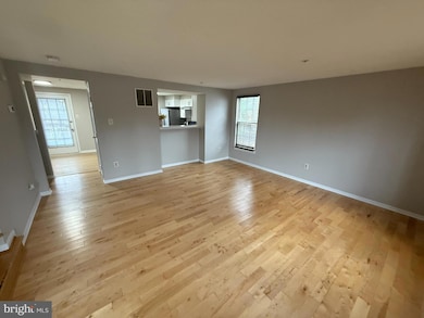 8916 Pembrook Woods, Laurel, MD 20723 - photo 3