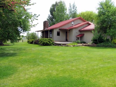250 pioneer way 015