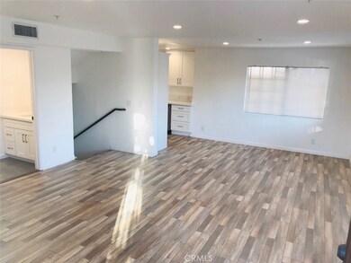 14253 Gilmore St unit A, Van Nuys, CA 91401 - photo 4