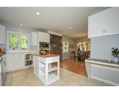 58 Hilltop Rd, Dracut, MA 01826 - photo 6