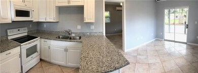 Unit A: Kitchen/Living room/Breakfast bar/Eat-In K