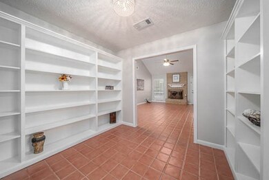 15027 Forest Lodge Dr, Houston, TX 77070 - photo 7