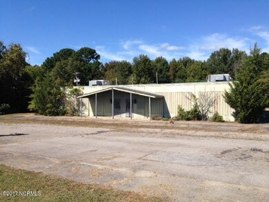 2018 US Hwy 301 S - Front and lot