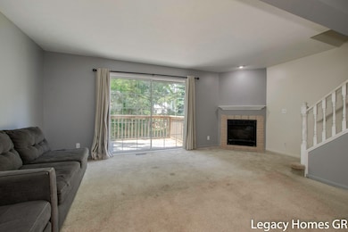 Courtyard Pl 3918-5