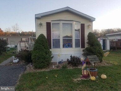 404 Peacock St, Paulsboro, NJ 08066 - photo 3