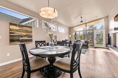 61077 SE Echo Lake Ct, Bend, OR 97702 - photo 6