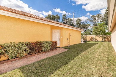 3381 Commodore Ct, West Palm Beach, FL 33411 - photo 3