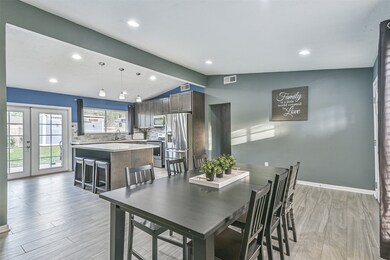 17007 Townes Rd, Friendswood, TX 77546 - photo 4